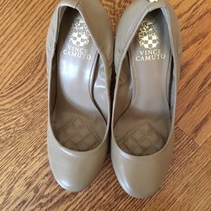 Vince Camuto- Nude Wedges- Size 7